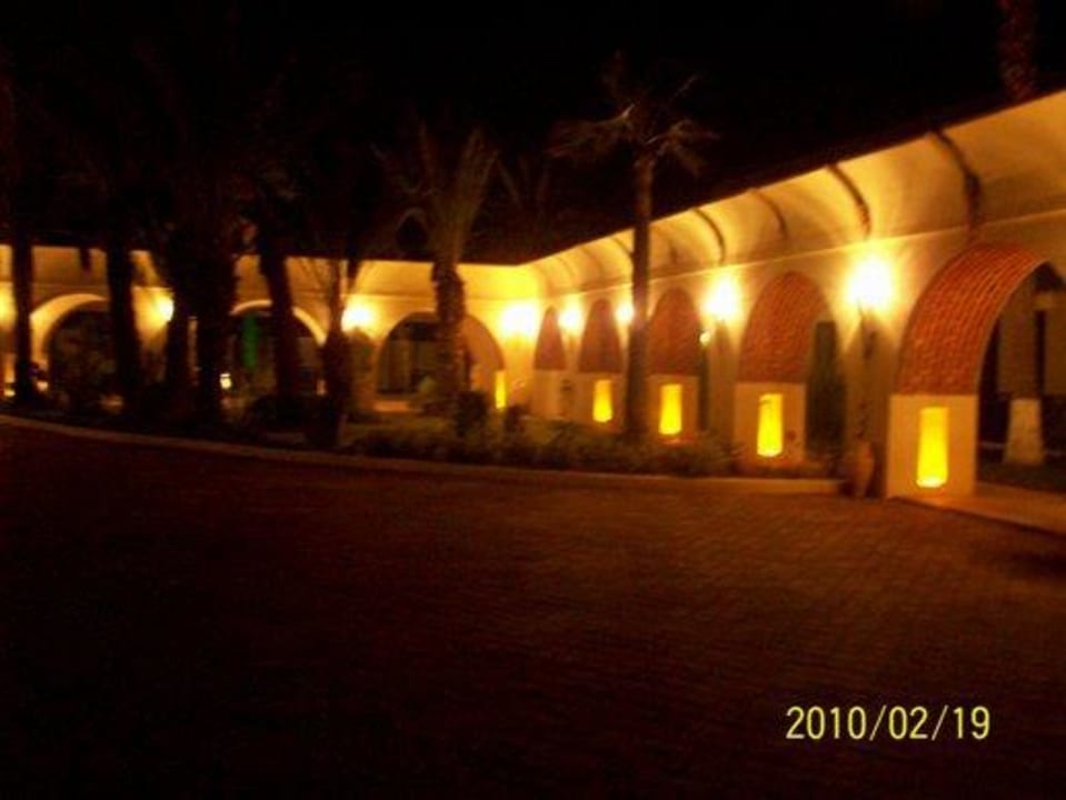 By Night Hotel Paradis Palace
