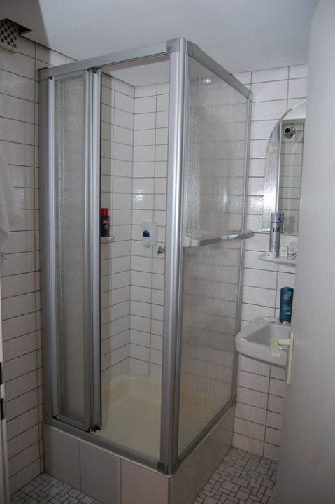 Dusche Hotel Schützenhof an der Siegbrücke