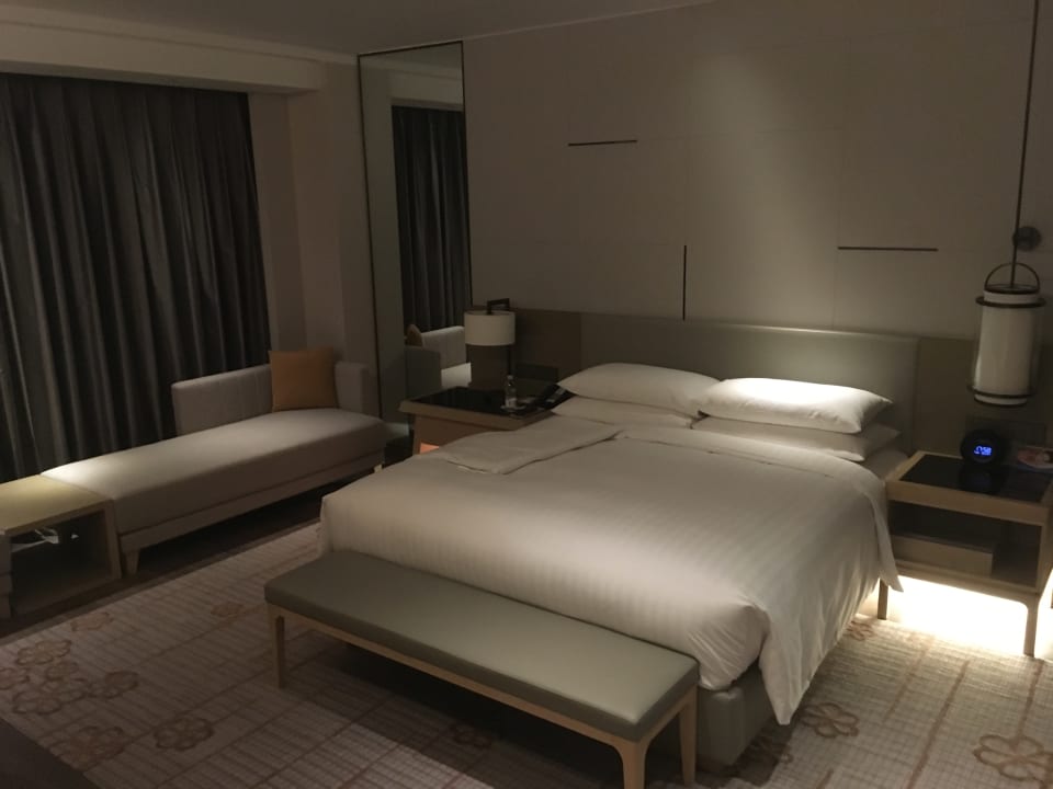 Zimmer Shanghai Marriott Hotel Kangqiao