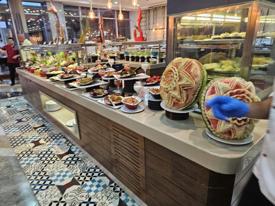 Gastro Saturn Palace Resort Hotel