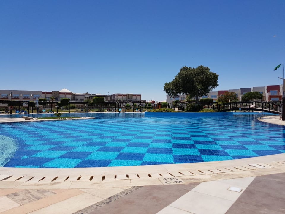 Pool SUNRISE Crystal Bay Resort