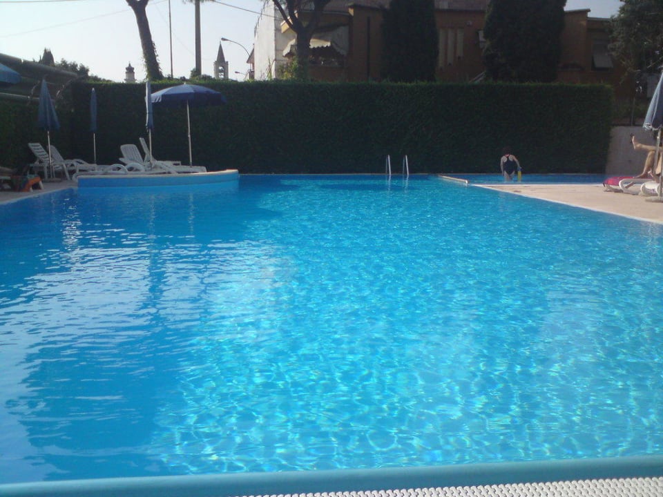 Pool Hotel Idania