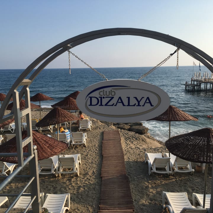 Strand Club Dizalya