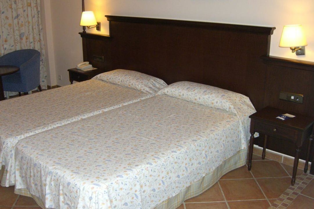 Zwei Betten im Doppelzimmer Occidental Jandía Playa