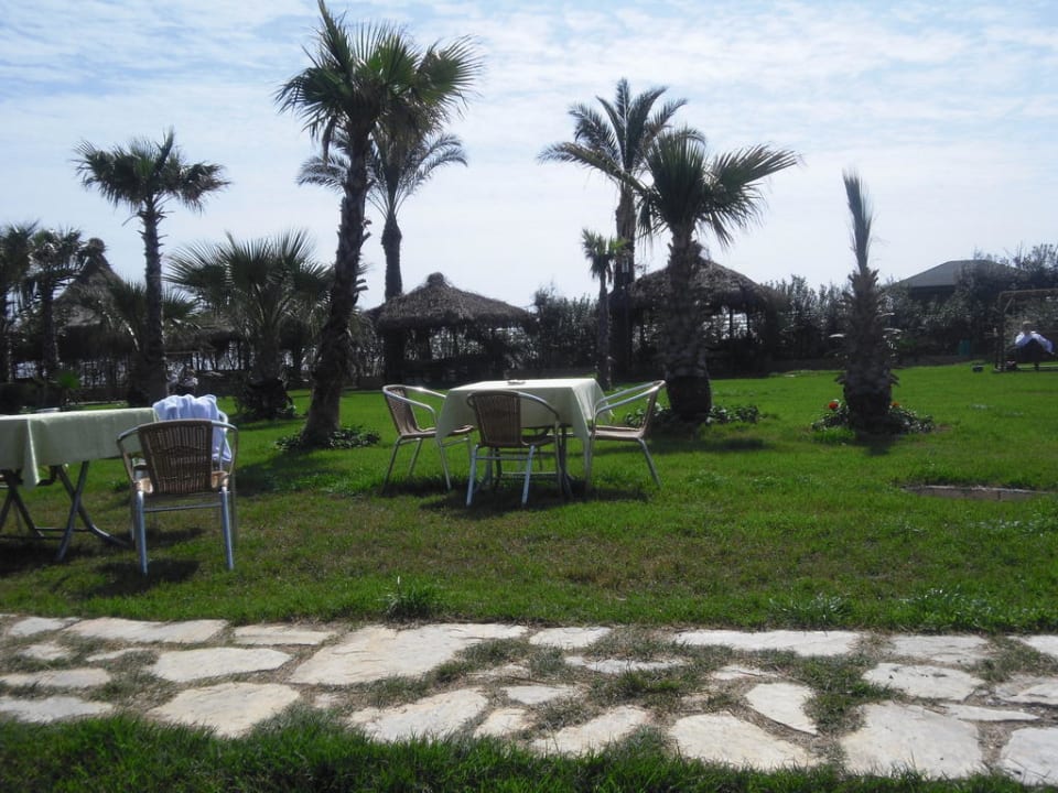 Blick aus der Flamingo Bar zum Garten/Meer Belek Beach Resort Hotel