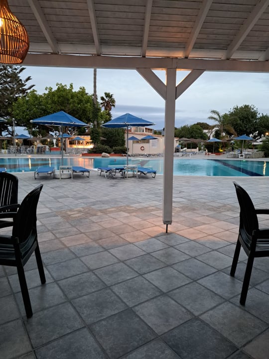Pool Atlantis Hotel