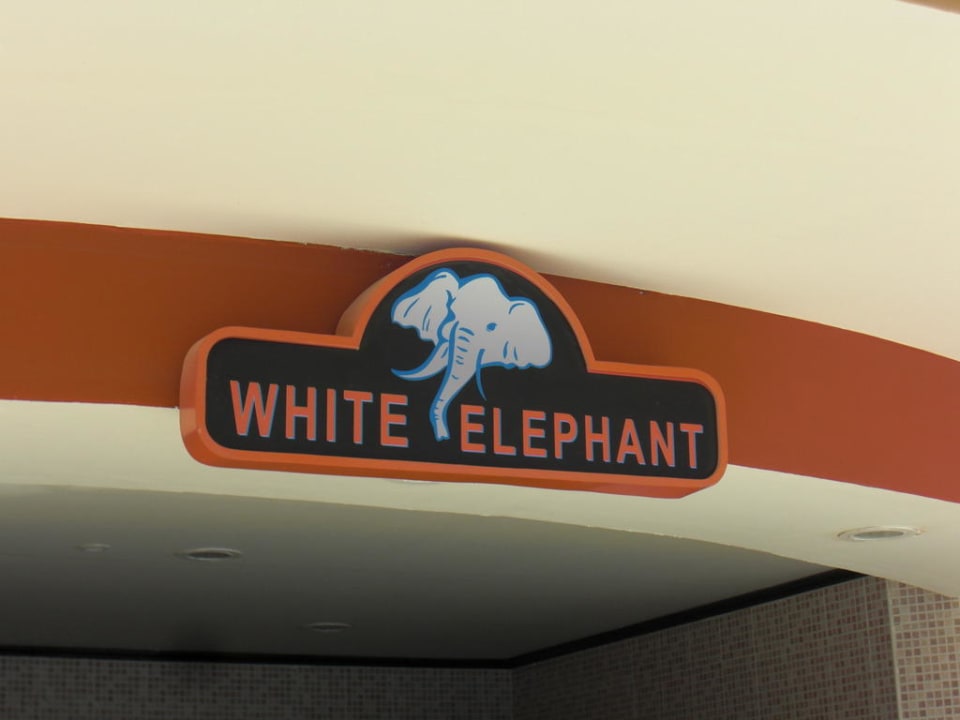 Logo White Elephant-Bar Pickalbatros Jungle Aqua Park Resort - Neverland Hurghada