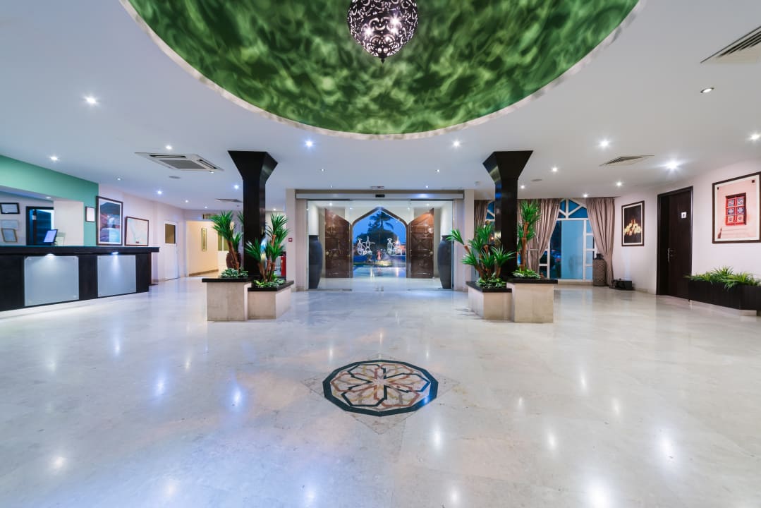 Lobby Al-Wadi Hotel
