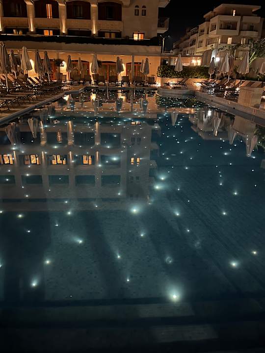 Pool Hotel Theartemis Palace