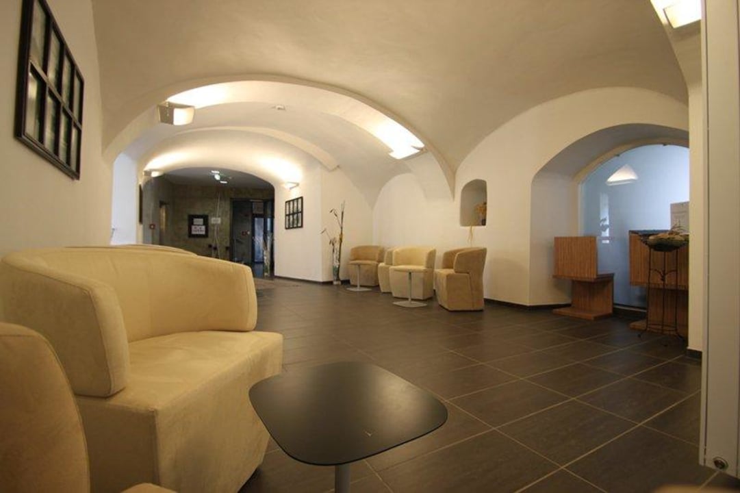 Eingangsbereich Kaiser von Österreich Historik- und Thermalhotel