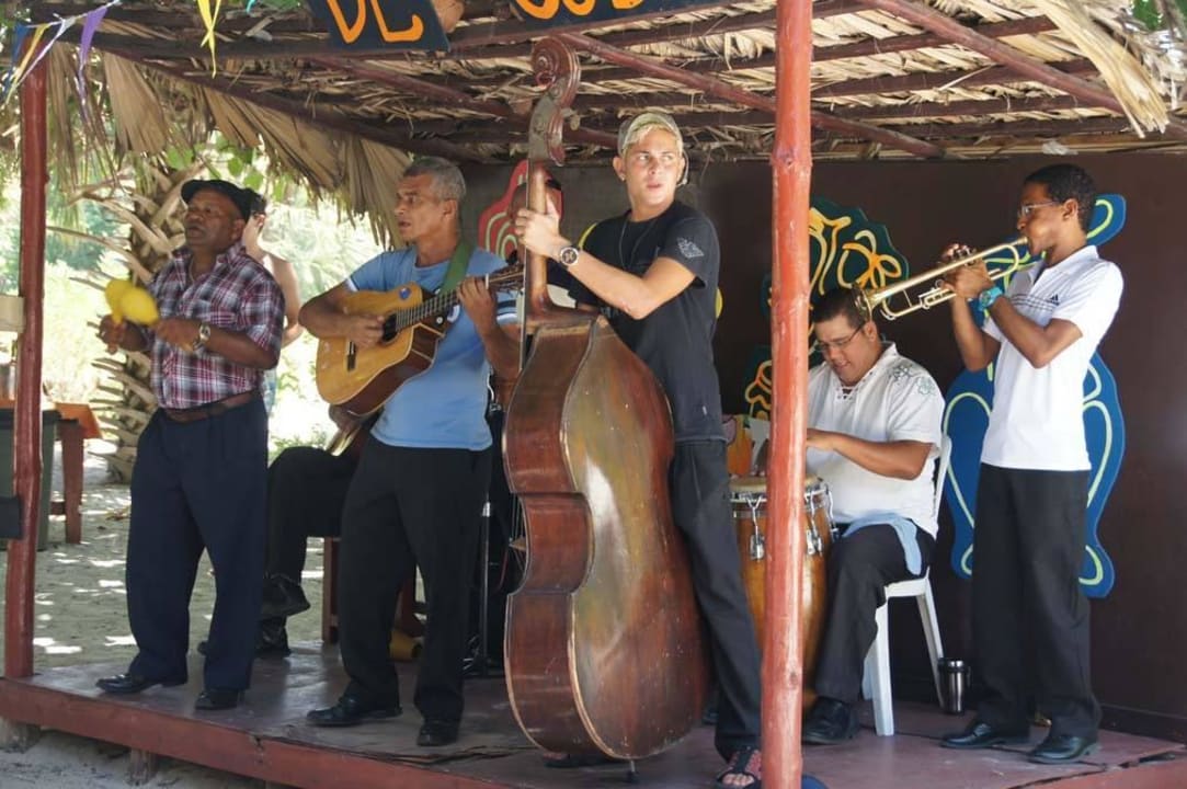Hotelband zu Mittag Muthu Playa Varadero