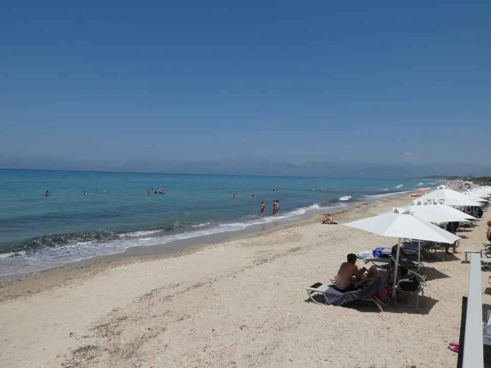 Strand Acharavi Beach Hotel