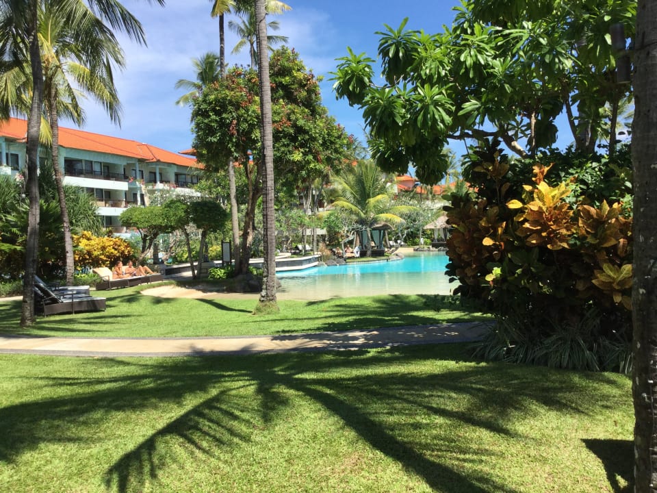 Pool The Laguna A Luxury Collection Resort & Spa