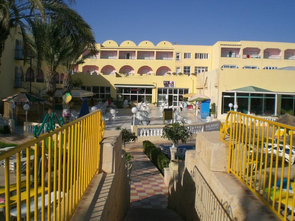 Blick auf Lobby-Eingang Houda Golf & Beach Club