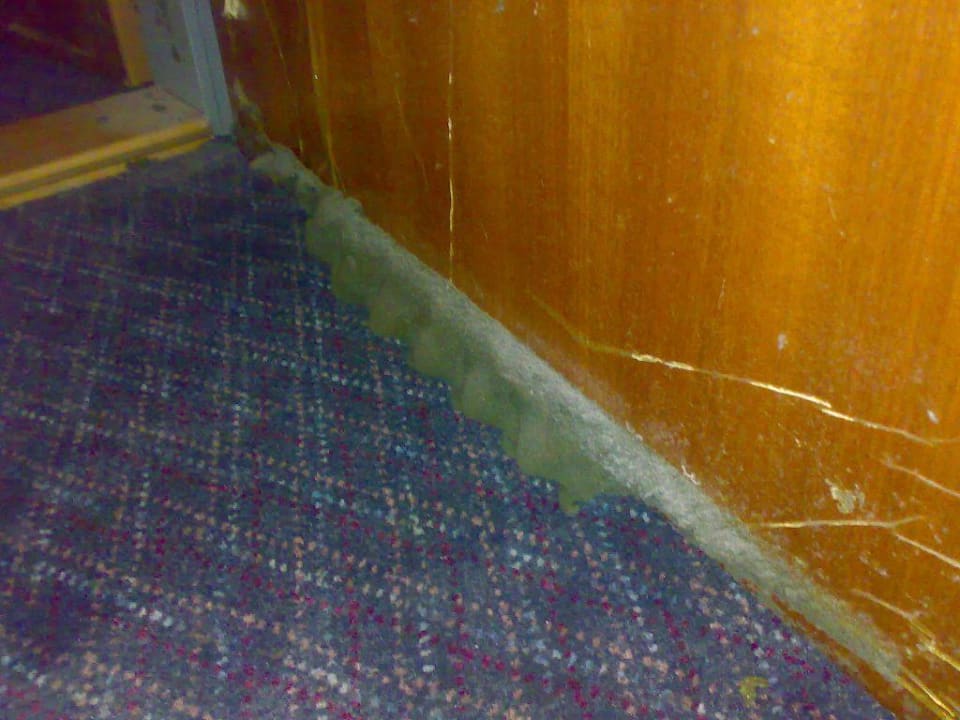 Schimmel und Dreck Leonardo Hotel Düsseldorf Airport - Ratingen