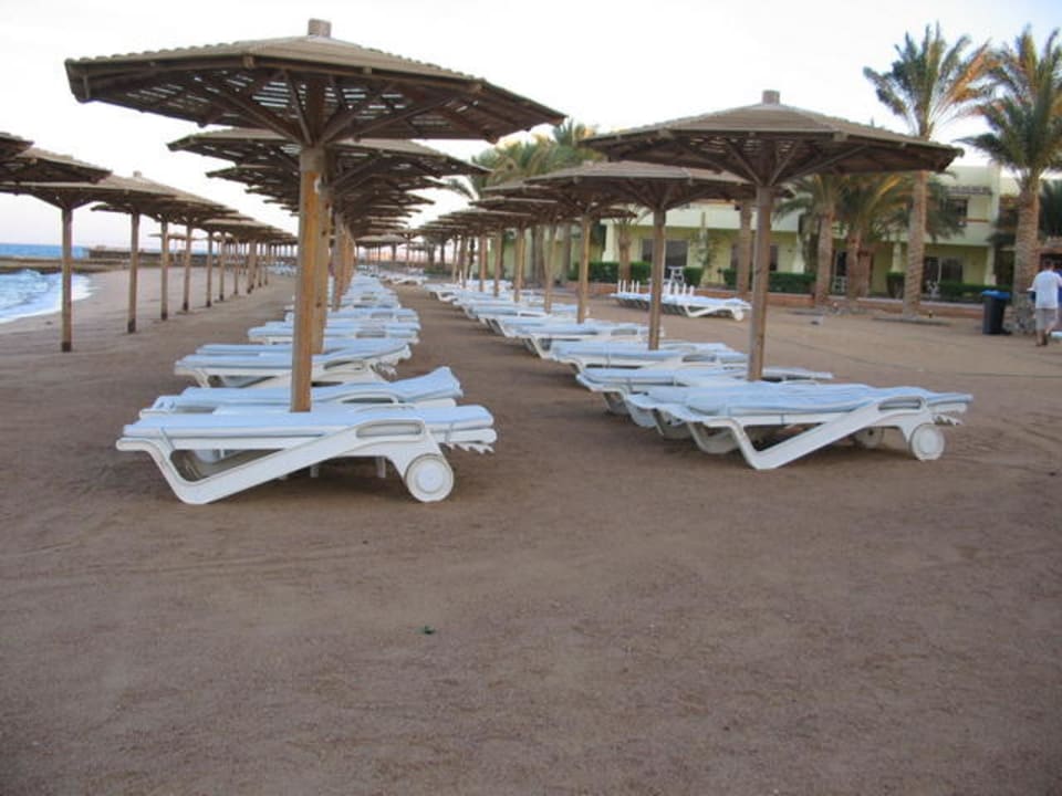 Strand Palm Beach Resort