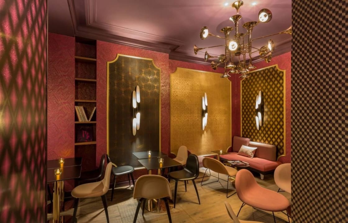 Bar Idol Hotel