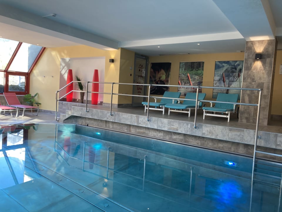 Pool Impuls Hotel Tirol