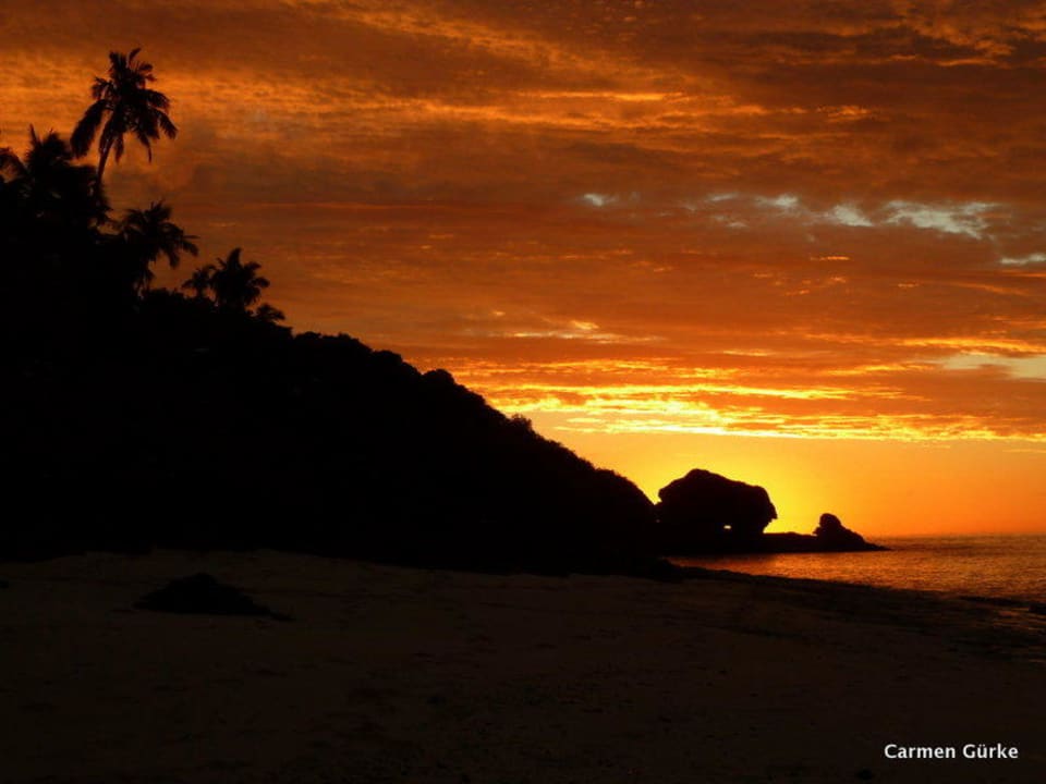 Traumhafte Sonnenuntergänge Hotel Matamanoa Island Resort