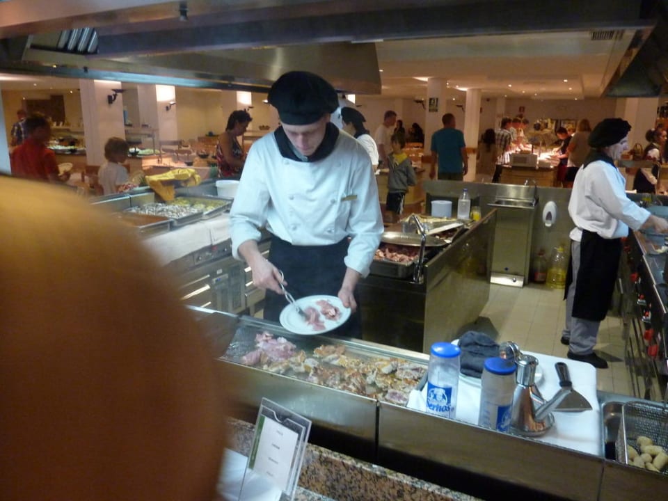 Showcooking Protur Safari Park Aparthotel