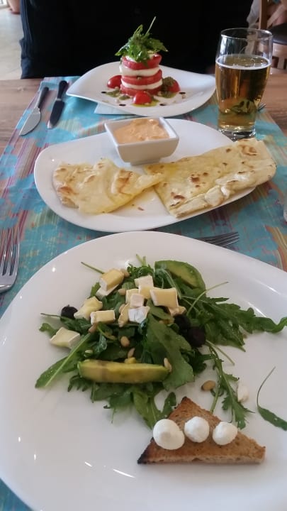 Gastro Hotel Bilyana Beach