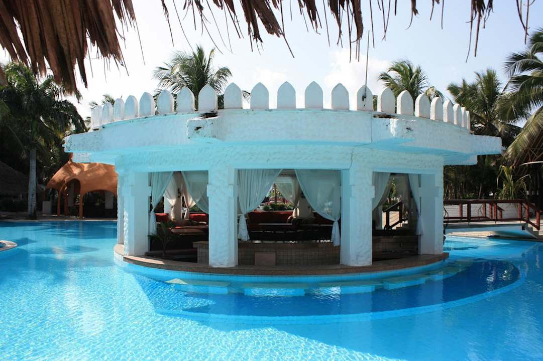 Poolbar Hotel Southern Palms Beach Resort