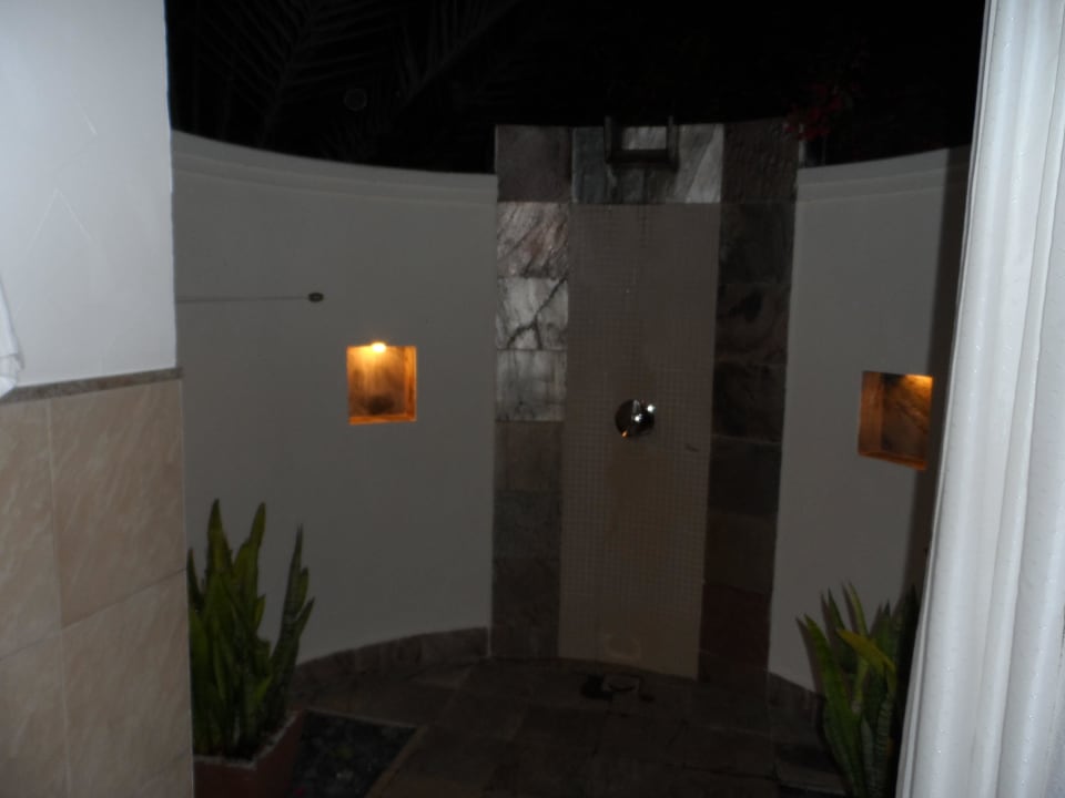 Bad Kuramathi Maldives