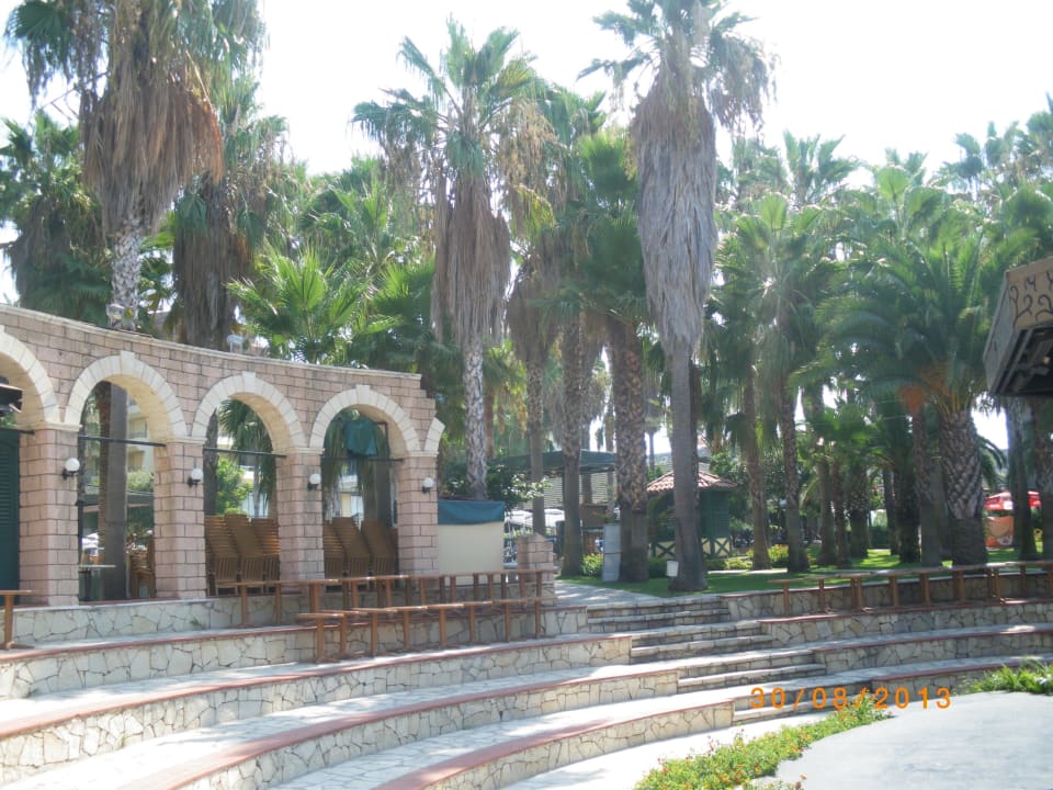 Theater Hotel Meryan