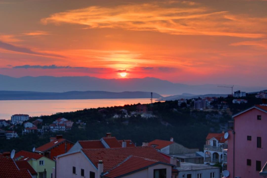 Sonnenuntergang Swimmingpool-Villa Rosi