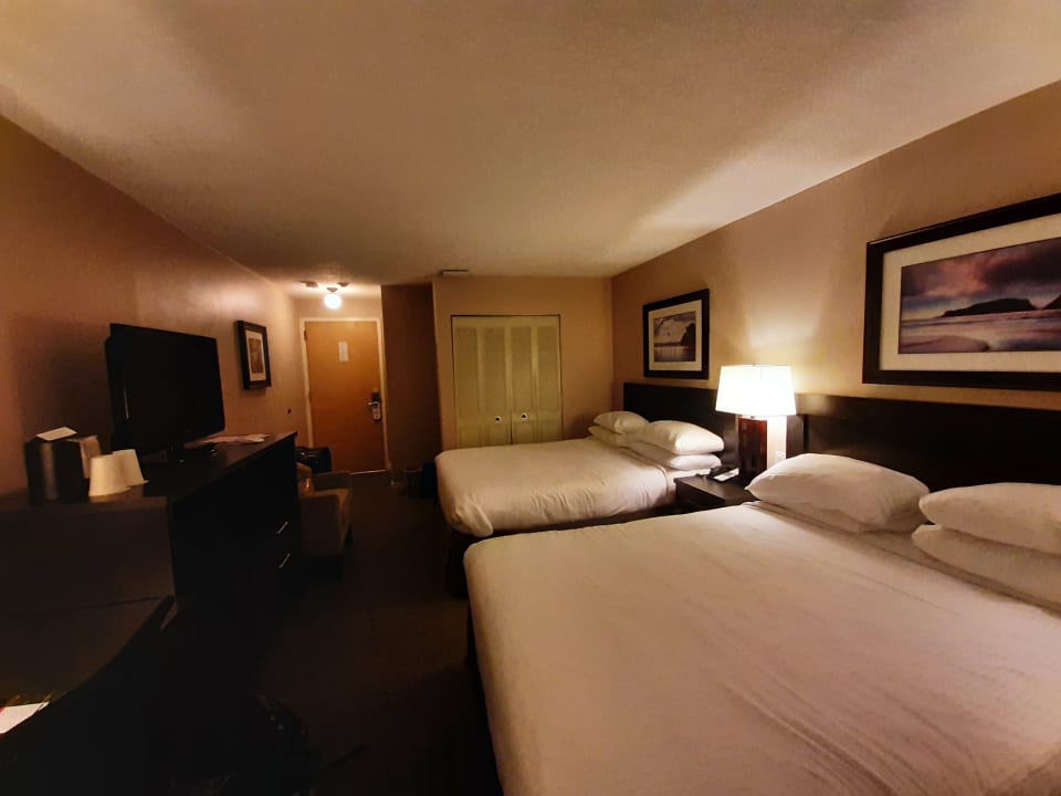 Zimmer Hotel Embassy Inn