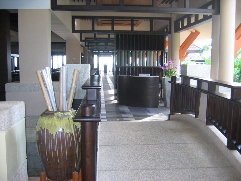 Hotelgang zum Pool Phuket Marriott Resort & Spa Merlin Beach