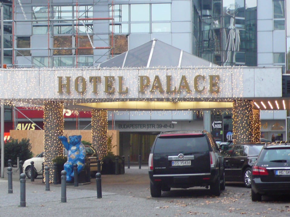 Harry Hol schon mal den Wagen Hotel Palace Berlin
