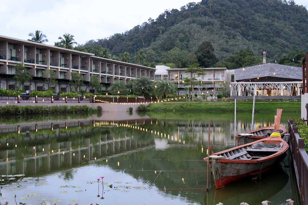 Teich The Sands Khao Lak by Katathani