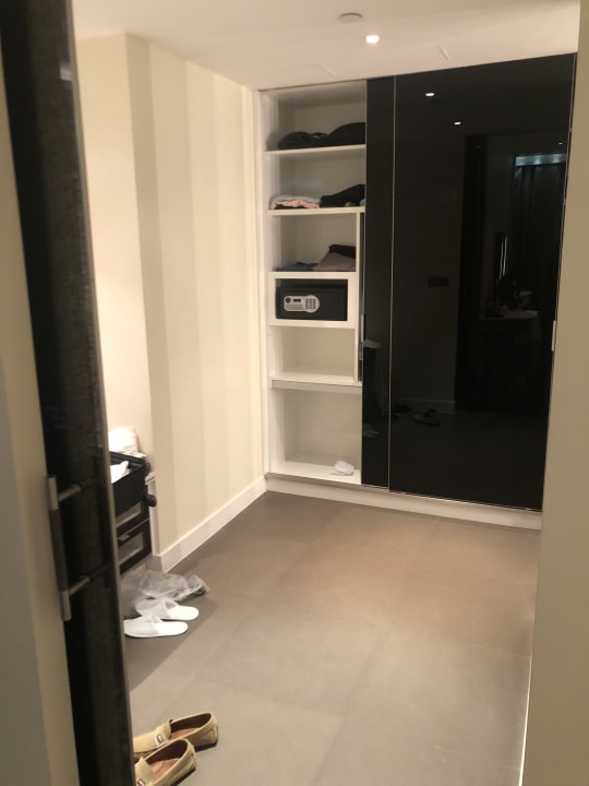 Zimmer W Abu Dhabi - Yas Island