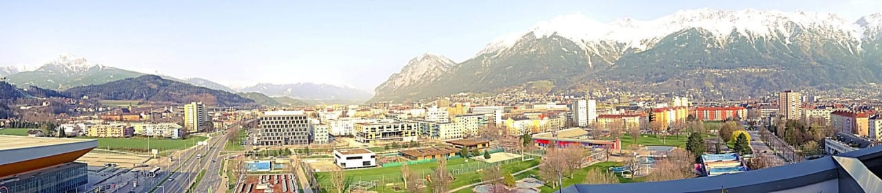 Von der Dachterrasse Hilton Garden Inn Innsbruck Tivoli