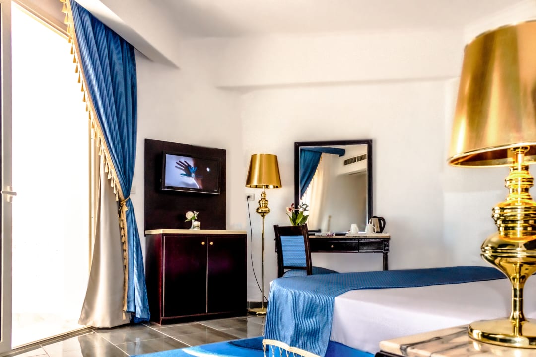 Zimmer White Valley Palace