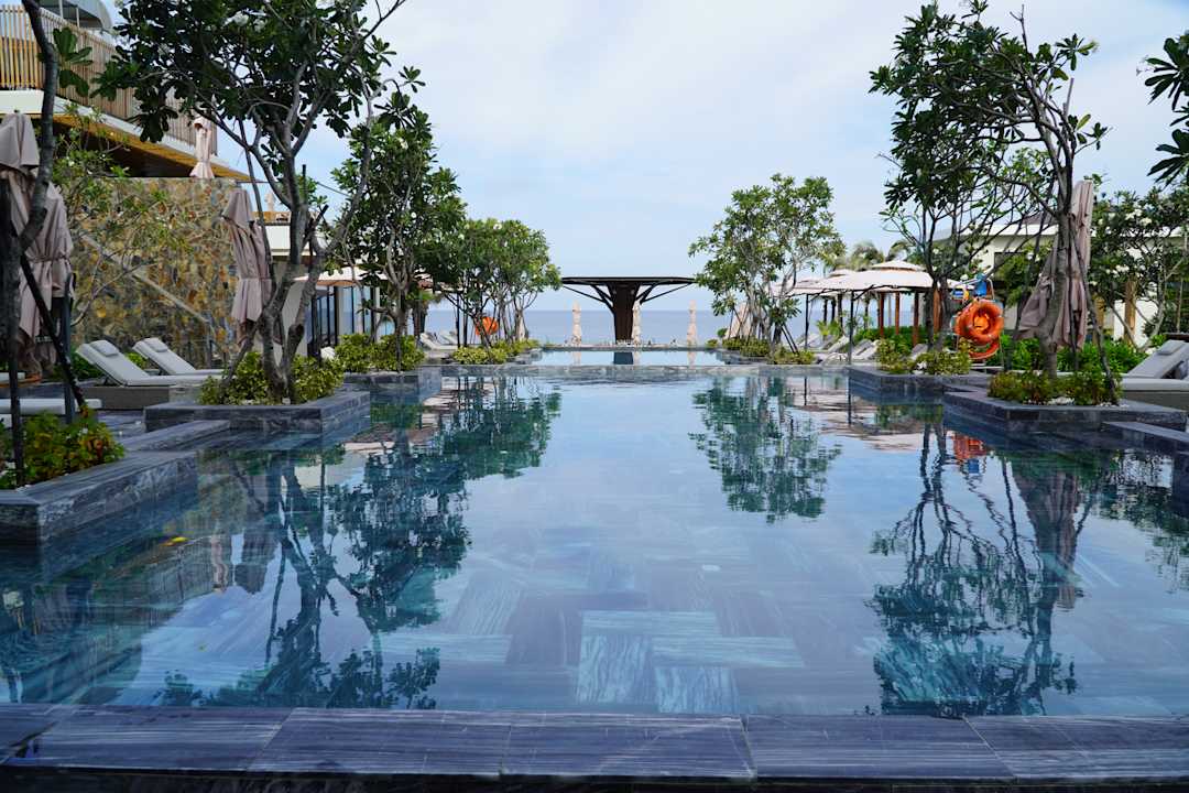 Pool Radisson Resort Mui Ne