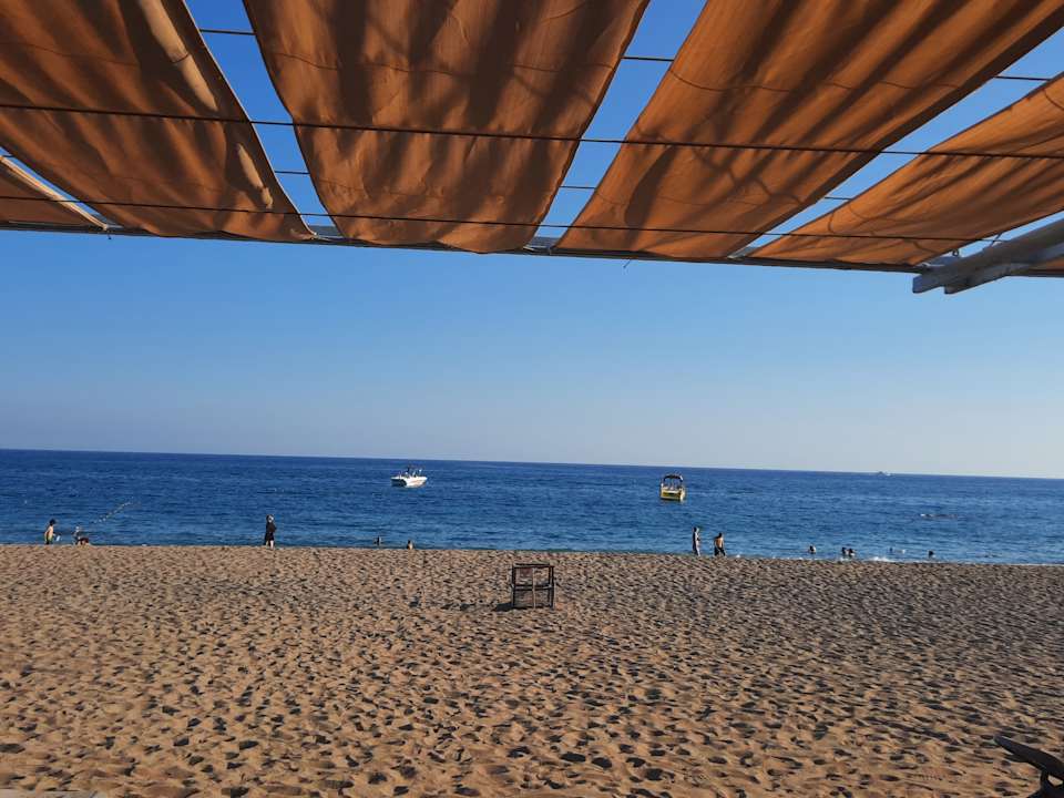 Strand Blue Waters Club