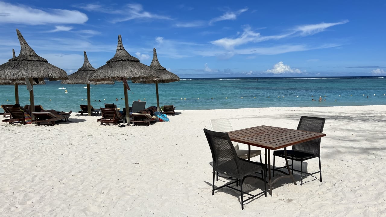 Strand Crystals Beach Resort Belle Mare, a member of Radisson Individuals