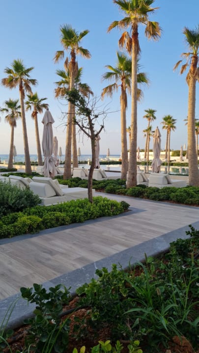 Gartenanlage Grecotel LUXME White