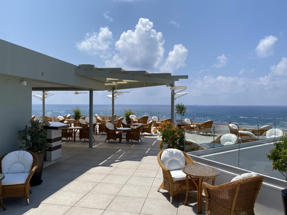 Gastro Constantinou Bros Athena Royal Beach Hotel