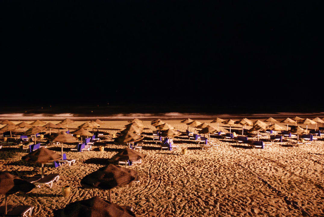Bewachter Strand bei Nacht Sentido Djerba Beach