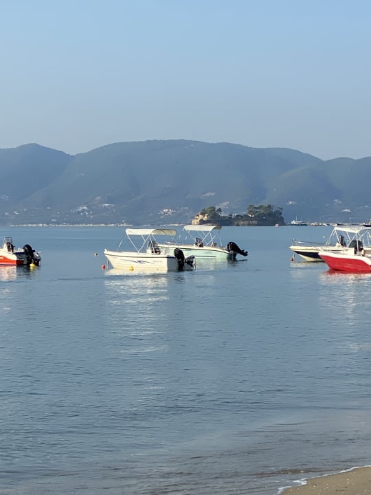 Strand Domes Aulūs Zante, Autograph Collection