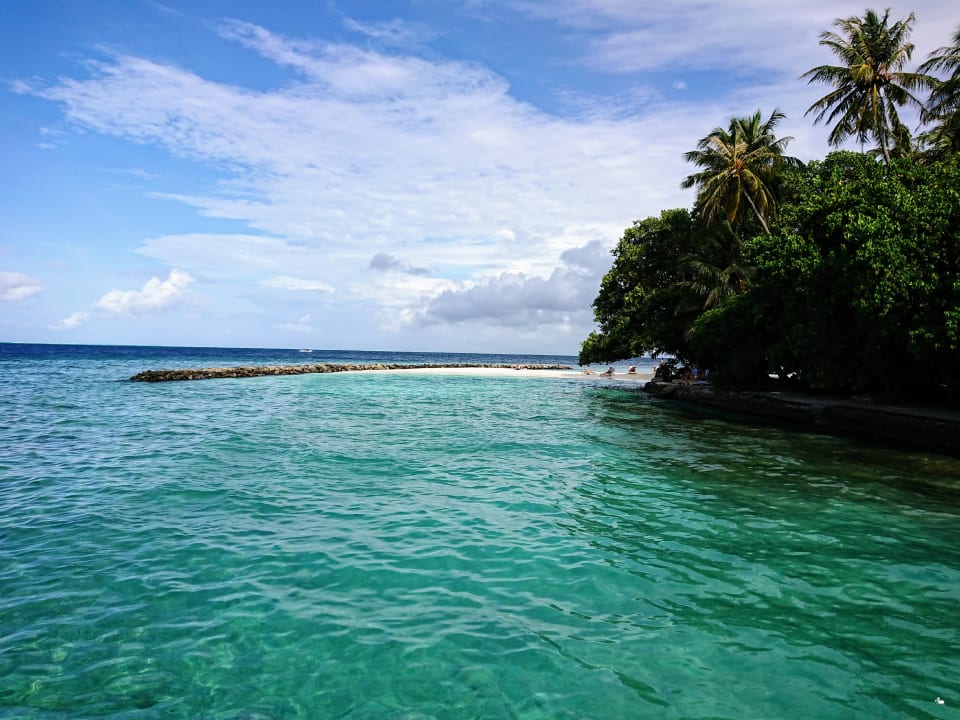 Strand Embudu Village