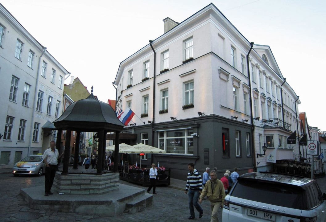 Square view Hotel St. Petersbourg