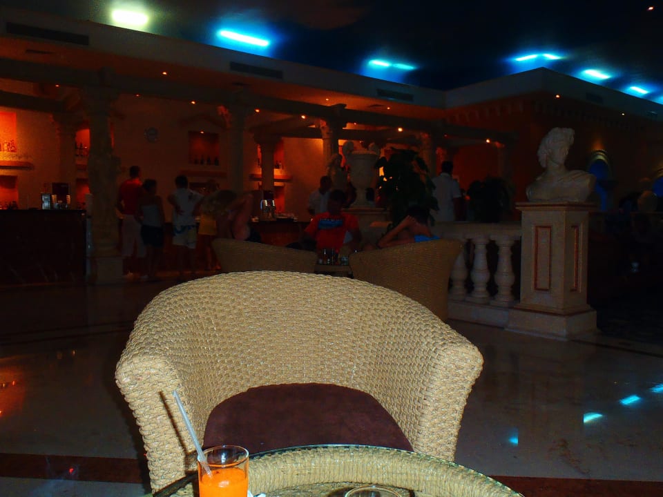 24/7 Bar im Palace Titanic Beach Spa & Aqua Park