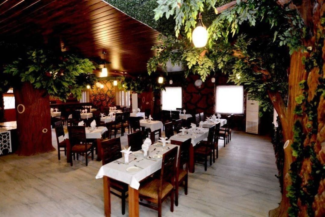 Restaurant & Bar Heiwa Heaven the Resort