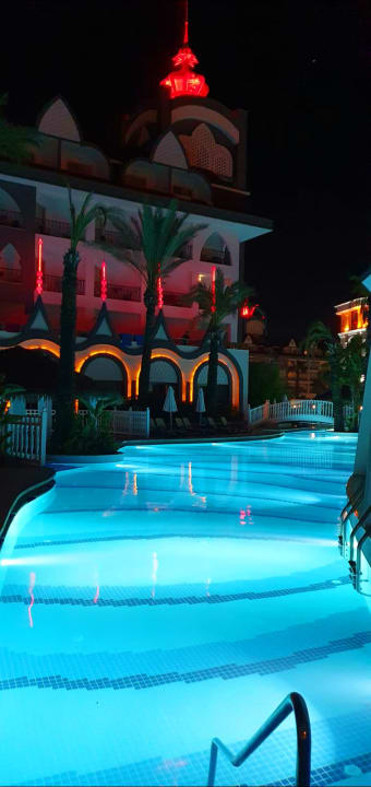 Pool Well Palace Side