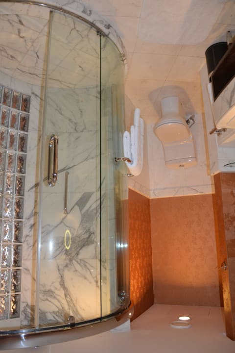 Dusche Shangri-La Hotel, Bangkok