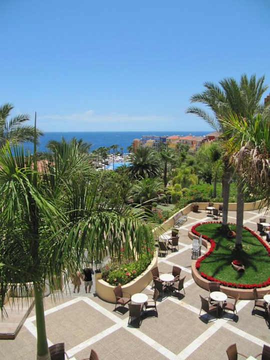 Gartenanlage mit Terrasse Bahia Principe Sunlight Costa Adeje